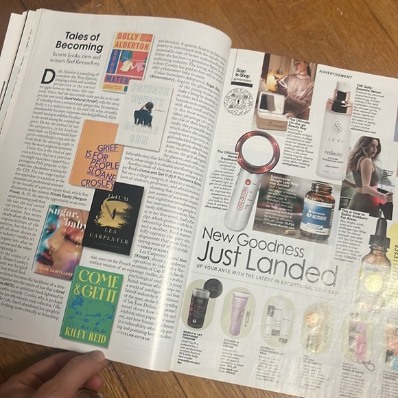 Vogue Winter 2024 Fashion Magazine - Picture 5 of 8